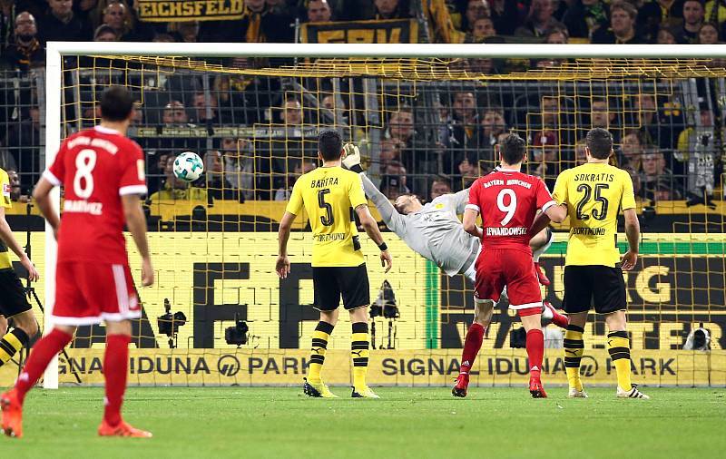  拜仁慕尼黑与多特蒙德上演国家德比巅峰对决